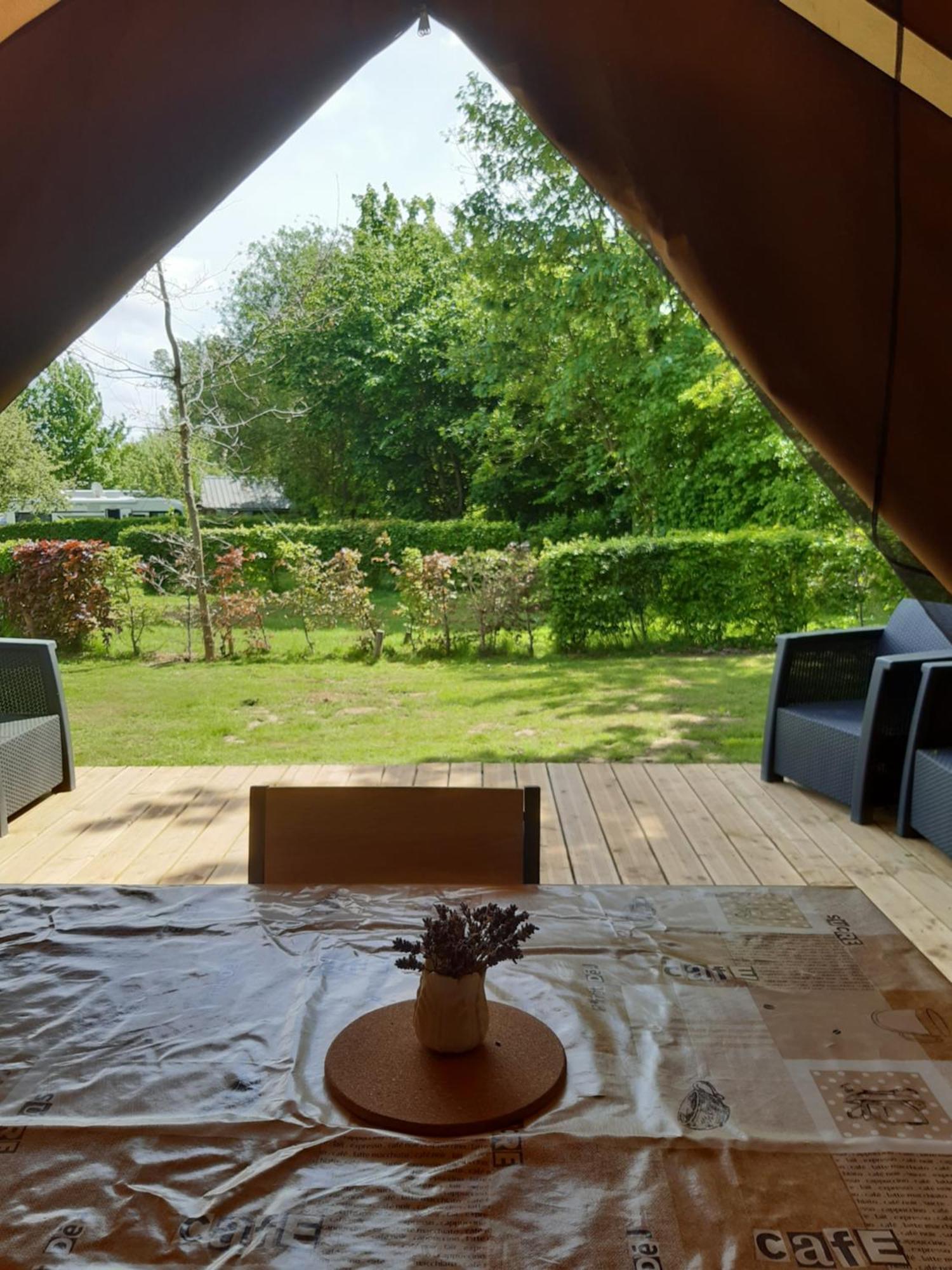 Campingplatz Pommiers Des Trois Pays 4*